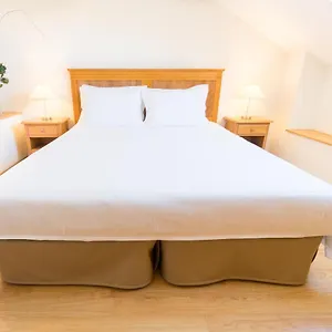 https://aguia-t1-by-rmc.madeira-islandshotels.com