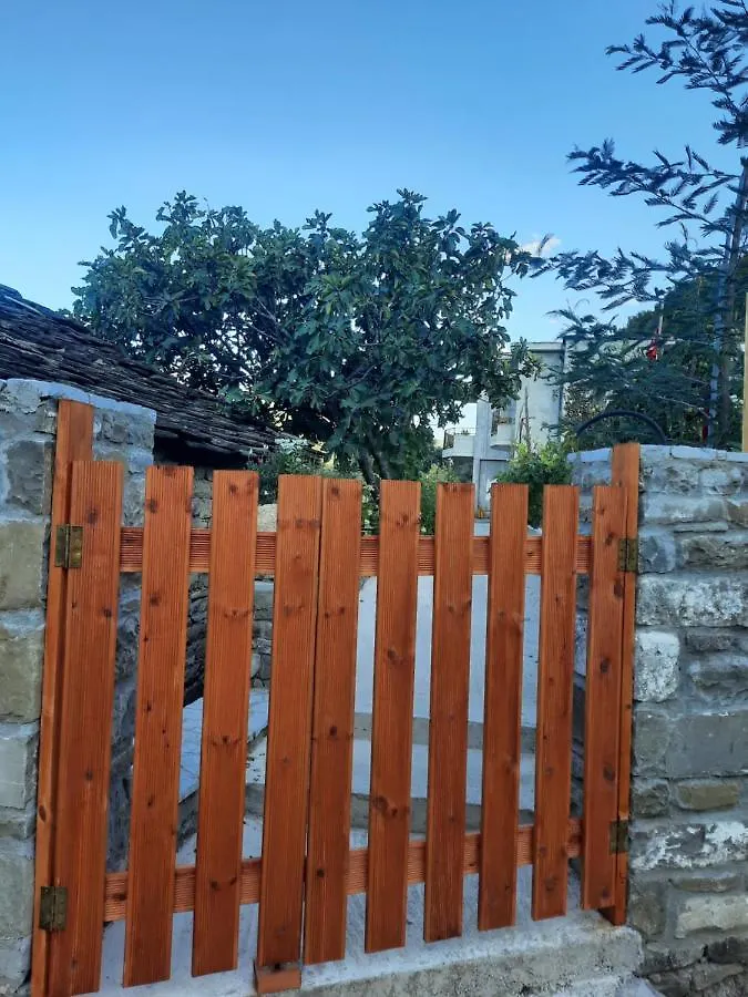 Bujtina Lugina E Vjoses Villa Permet